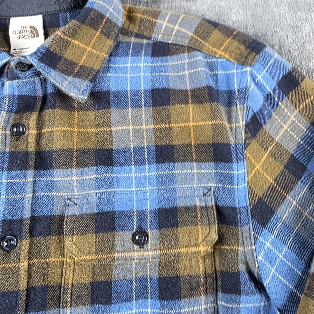 North Face Plaid Flannel Shirt Mens Medium Blue Hiking Camping Dual Pocket M